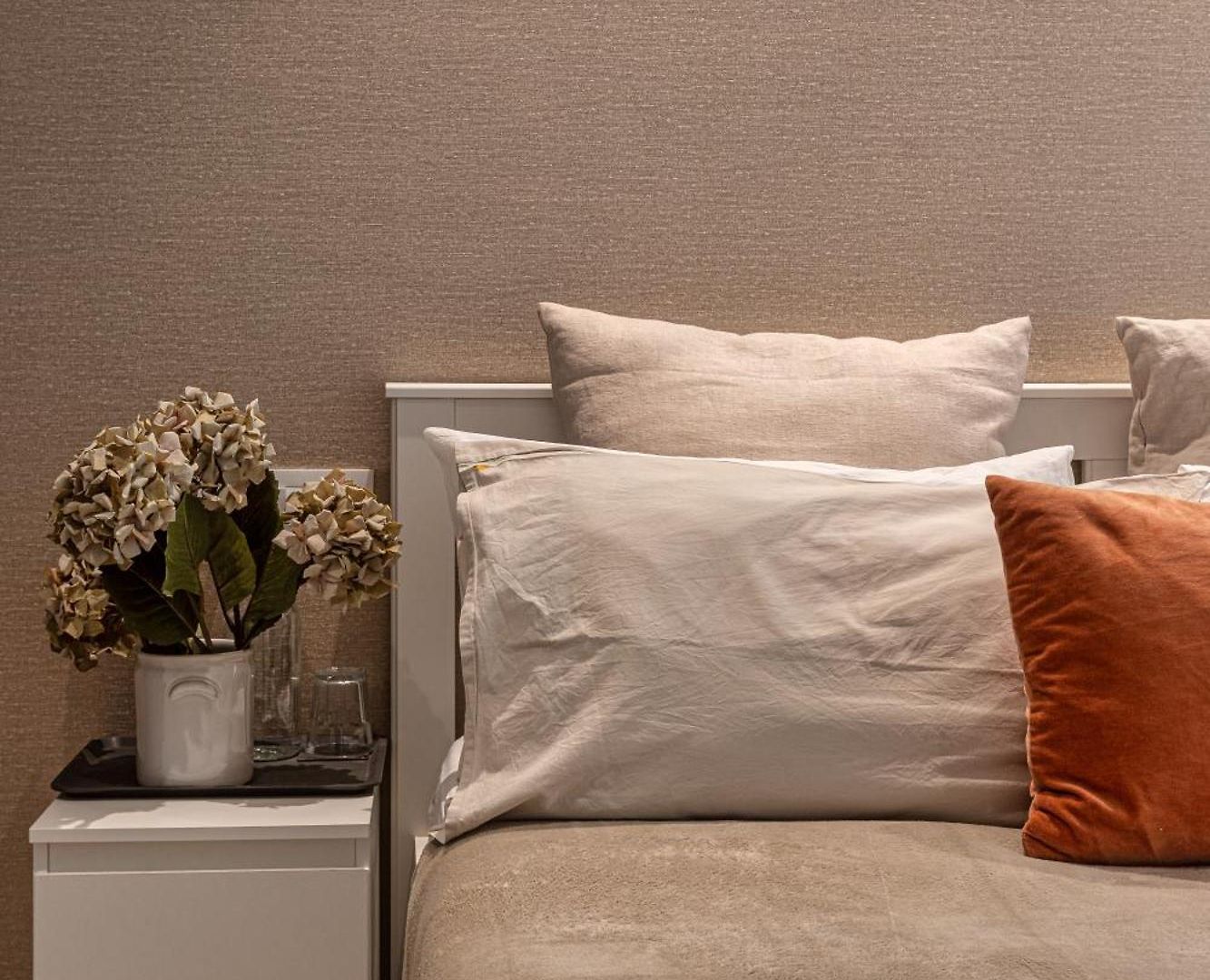 Regent Entire One Bedroom - Hiranandani Gardens, Powai * Mumbai