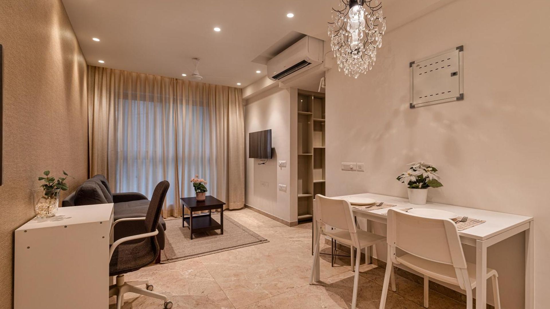 Regent Entire One Bedroom - Hiranandani Gardens, Powai Mumbai