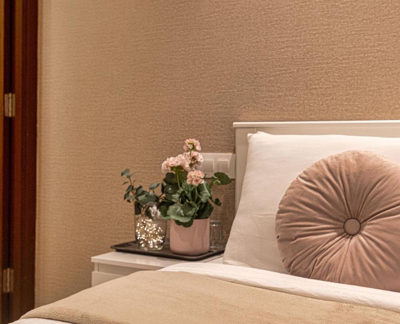 Regent Entire One Bedroom - Hiranandani Gardens, Powai