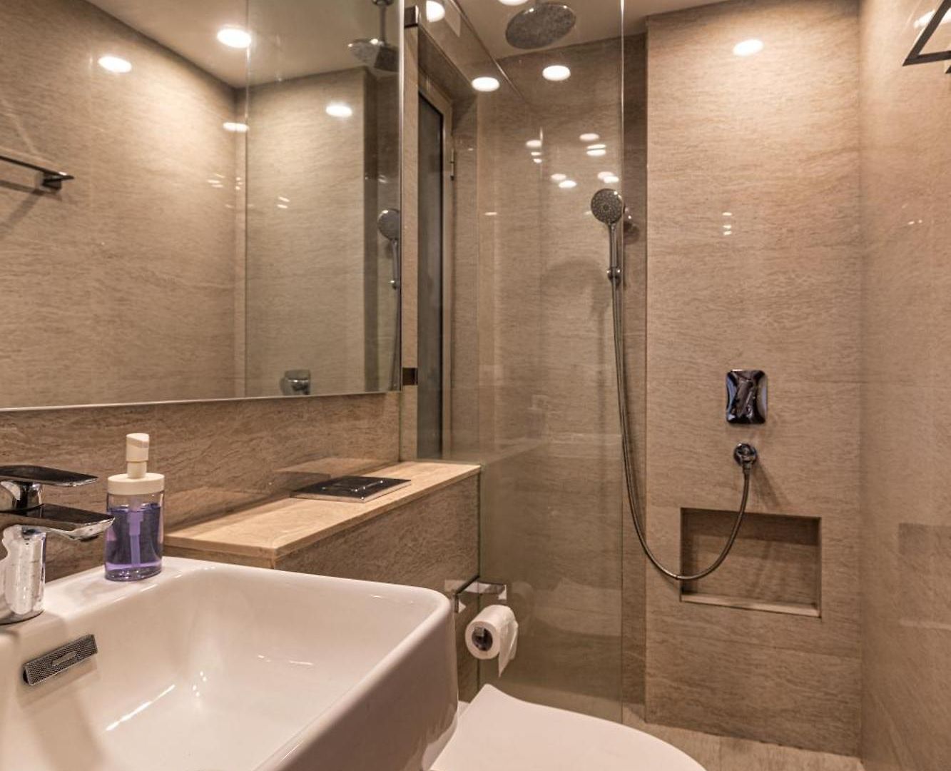 Regent Entire One Bedroom - Hiranandani Gardens, Powai * Mumbai