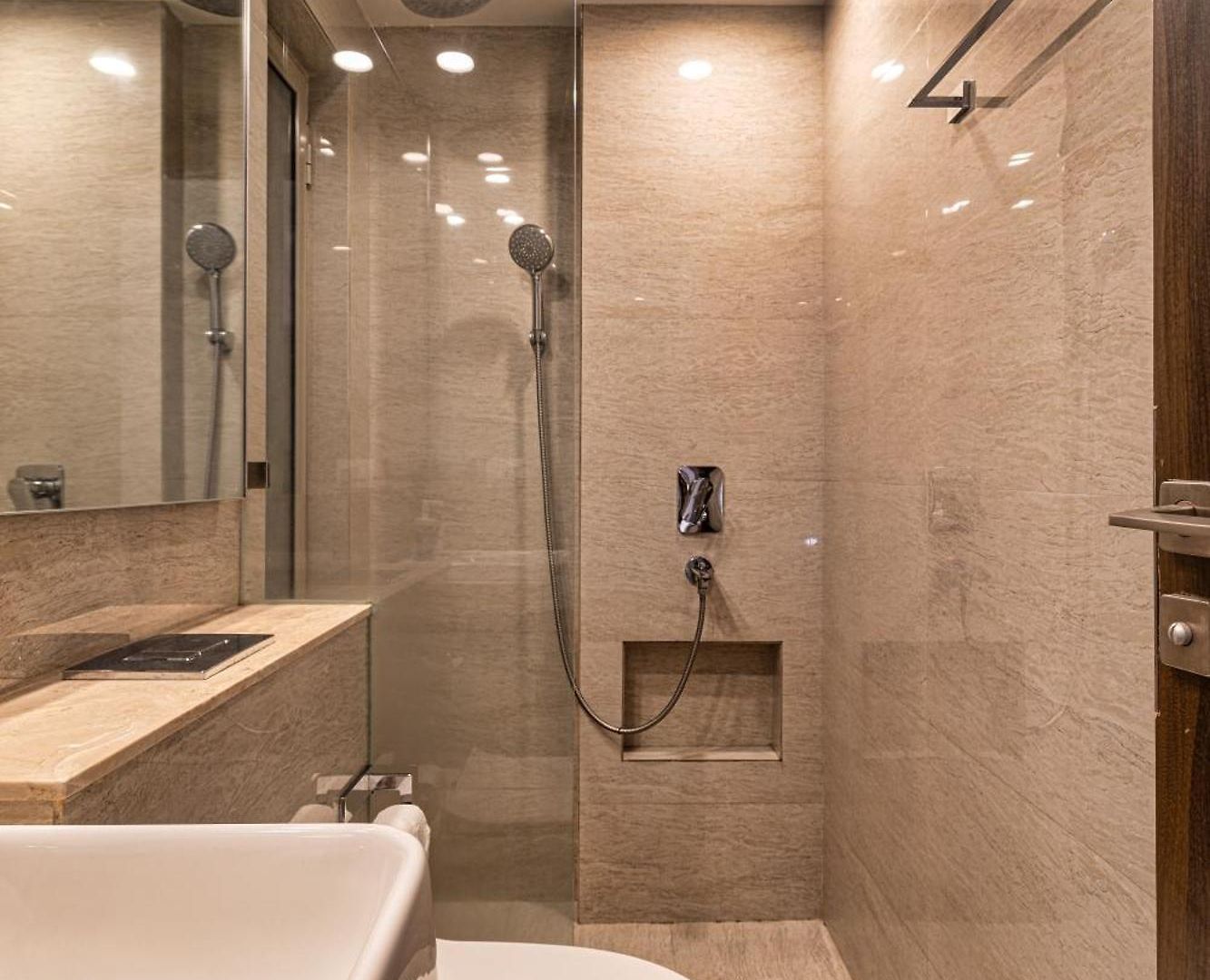 Regent Entire One Bedroom - Hiranandani Gardens, Powai Mumbai