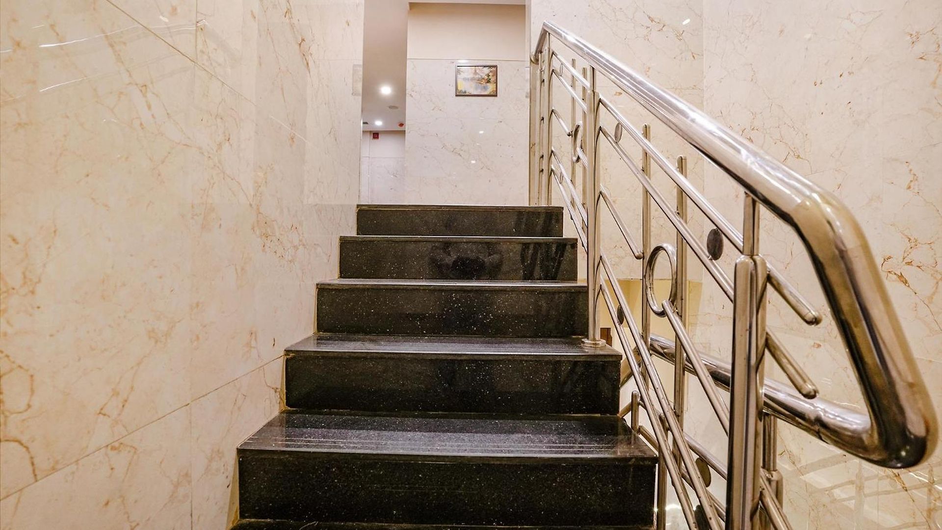 Fabhotel Vertigo Hotel Mumbai