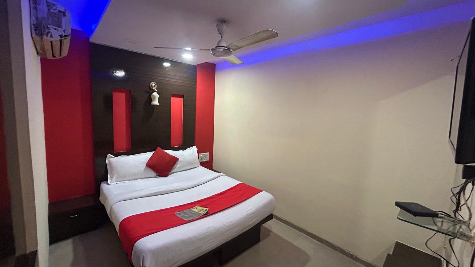 Skyway Apartment