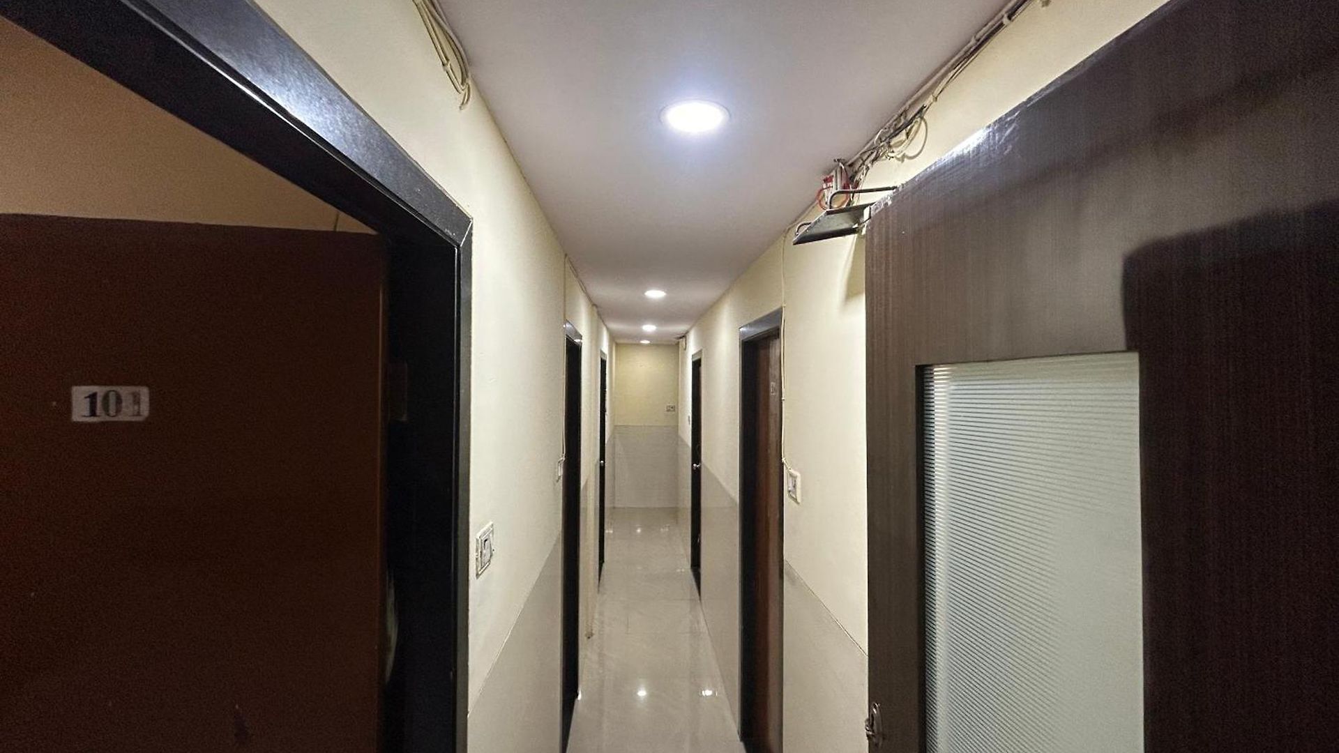 Apartment Skyway