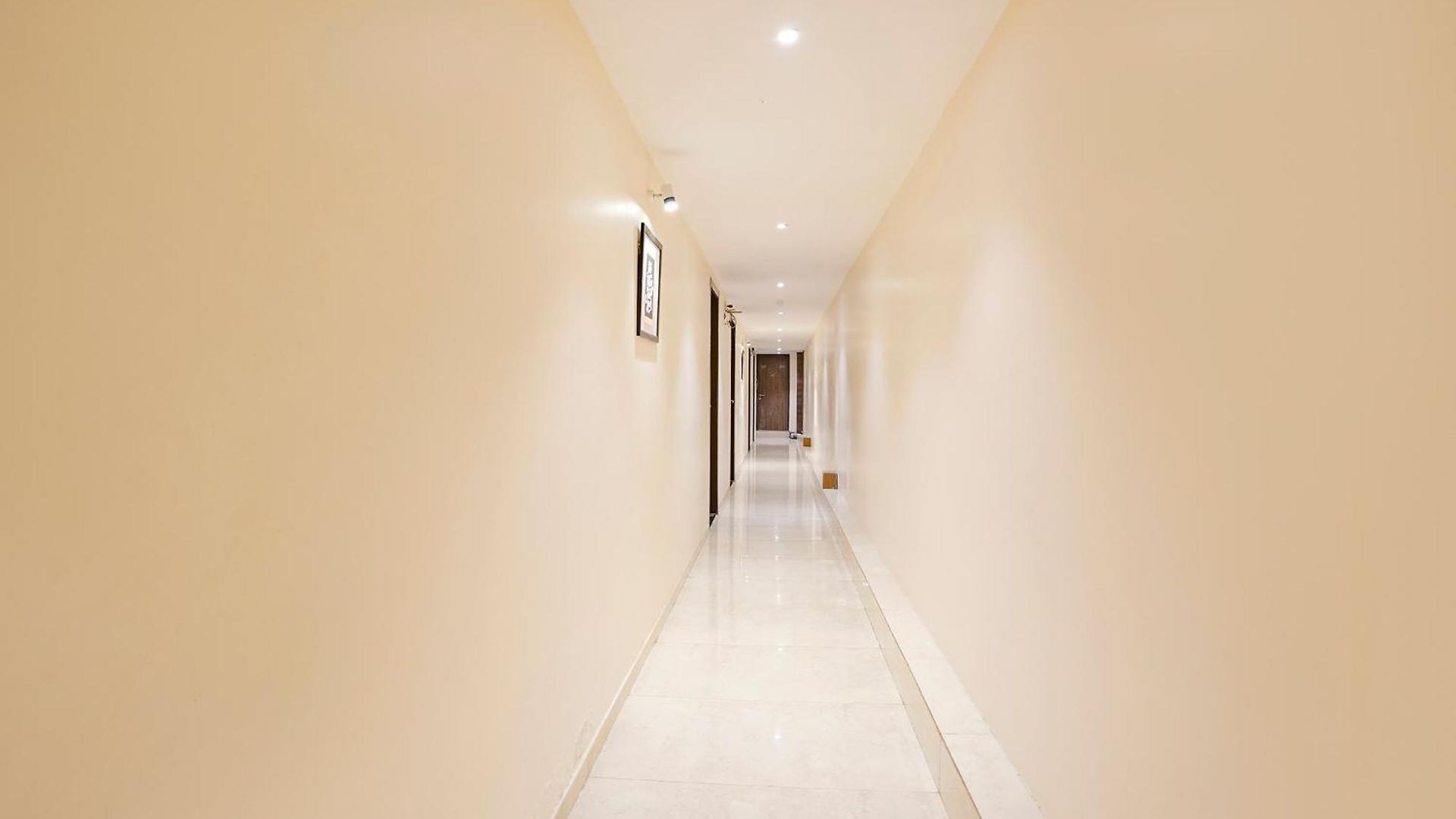 Via Wynd Hotel