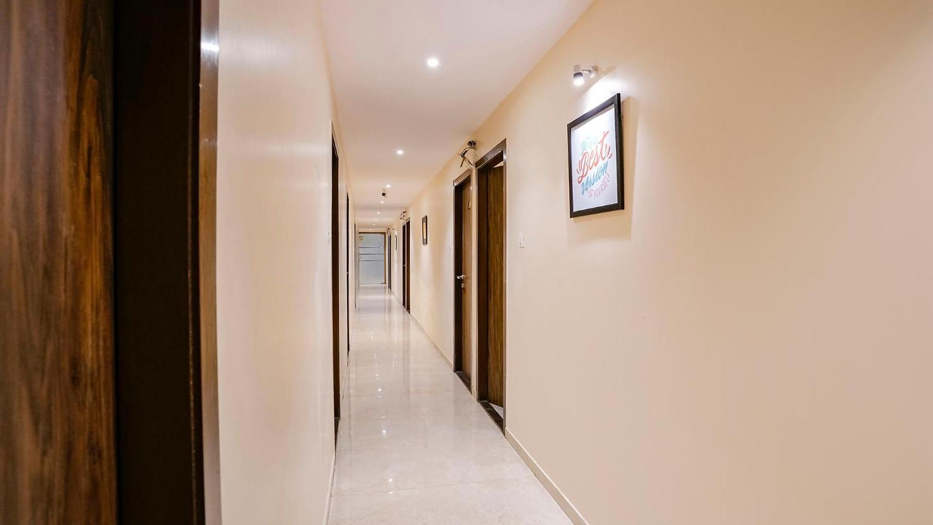 Hotel Via Wynd 3*