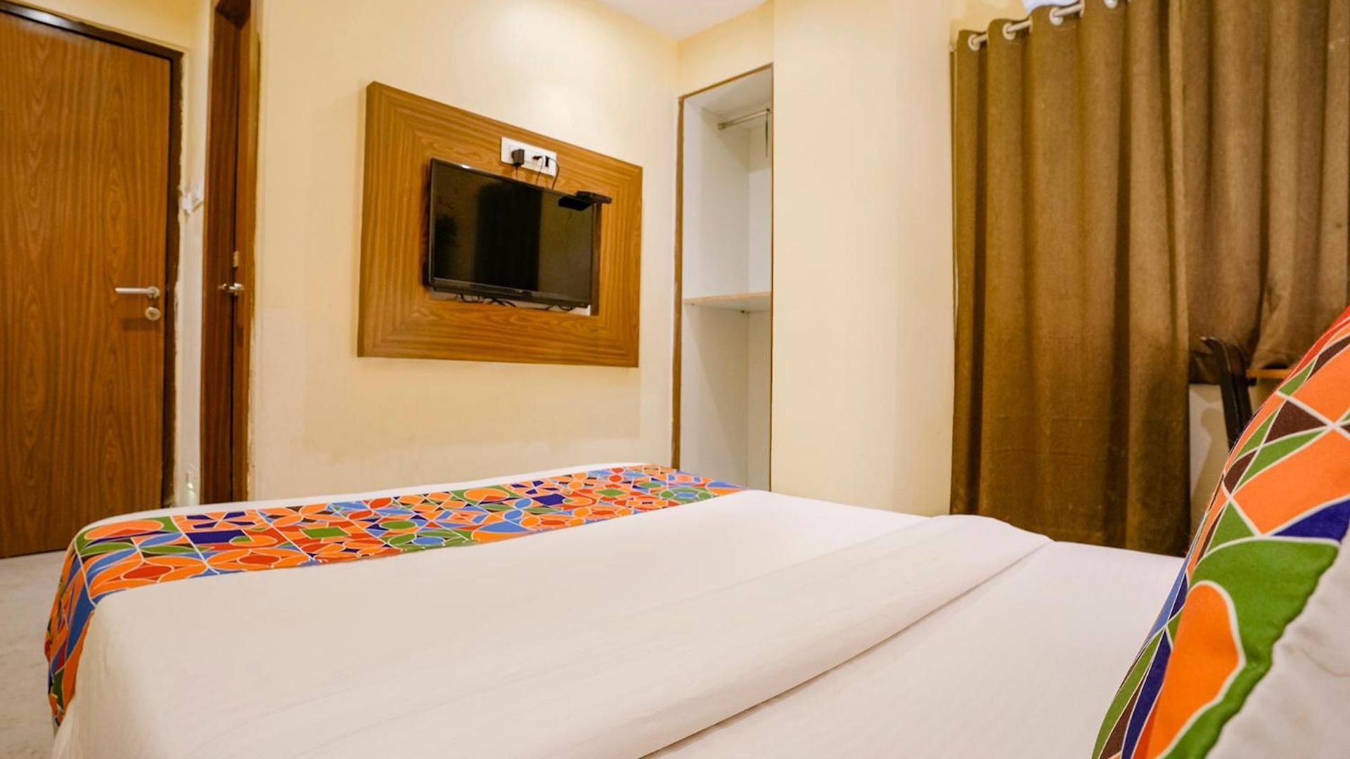 Hotel Via Wynd 3*