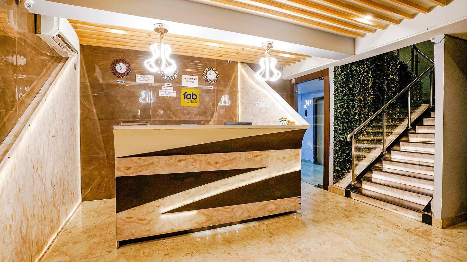 Fabhotel Zara Grand Hotel 3*