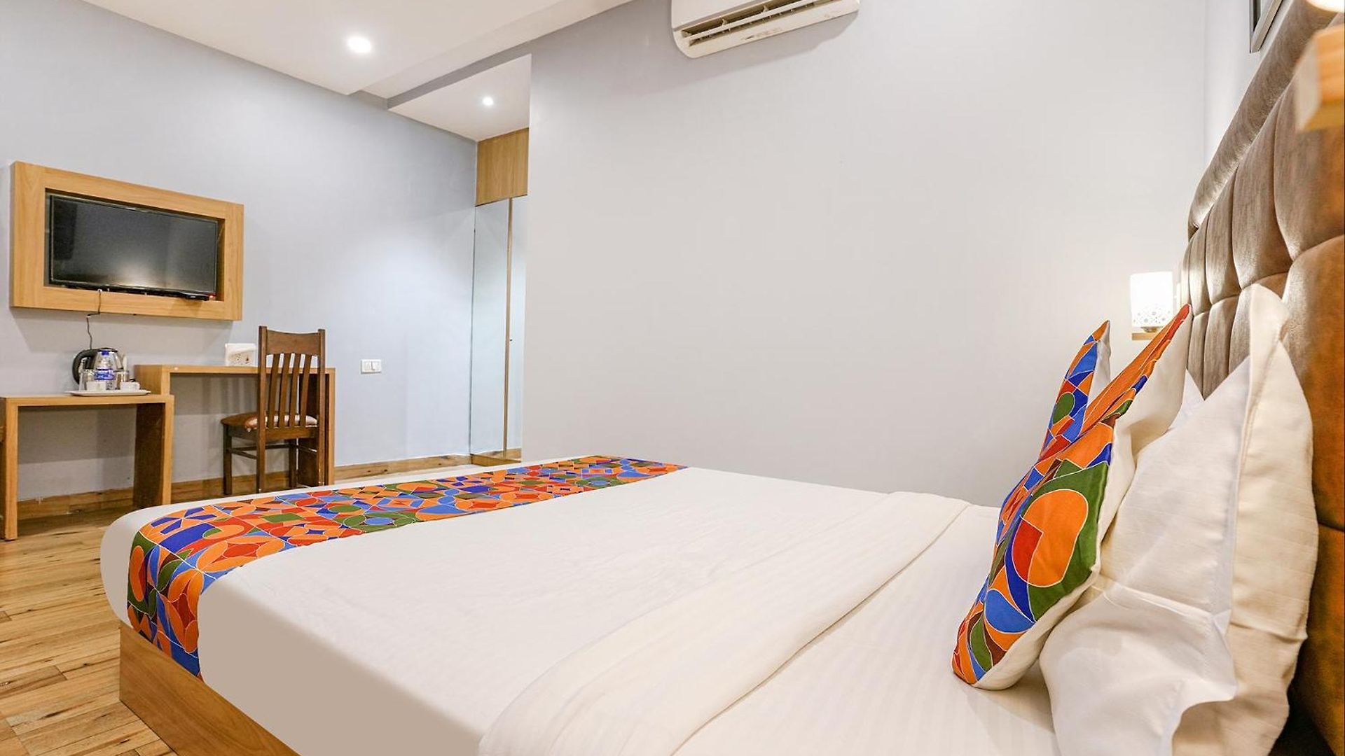 Hotel Fabhotel Zara Grand