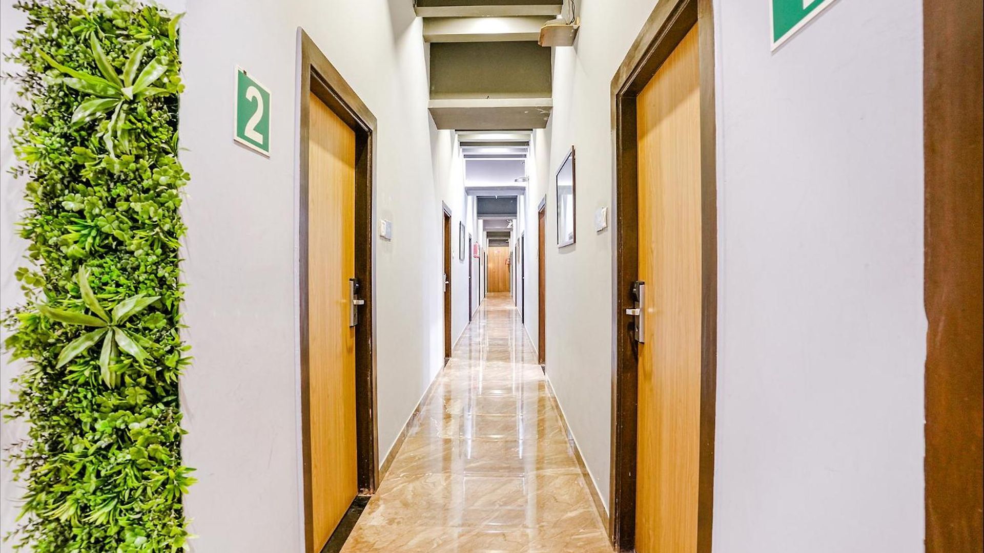 Hotel Fabhotel Zara Grand Mumbai