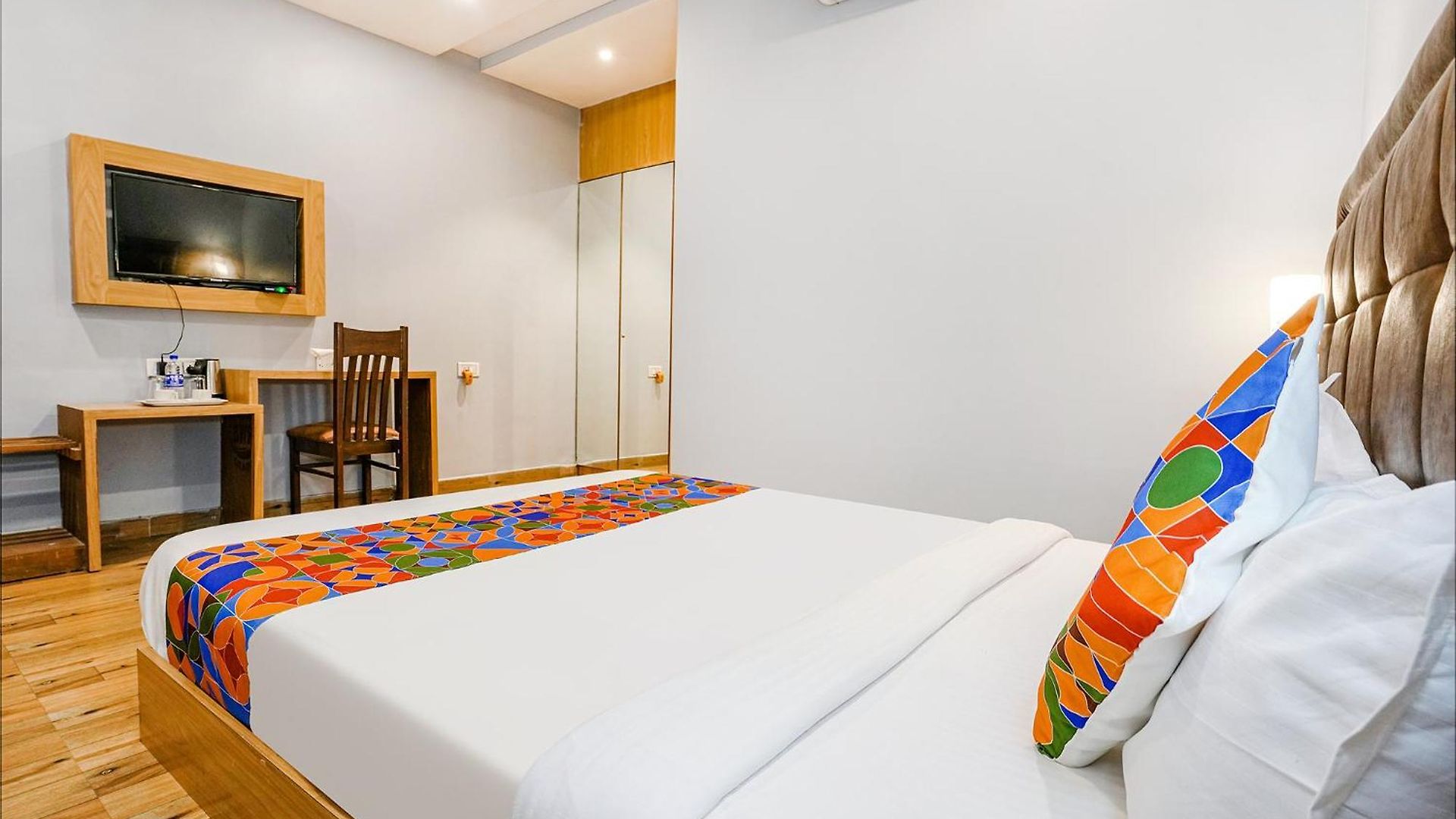 Fabhotel Zara Grand Hotel