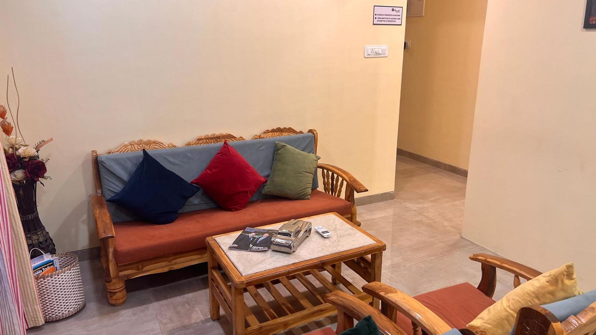 Pinakii Comfort Parle - Near Airport *