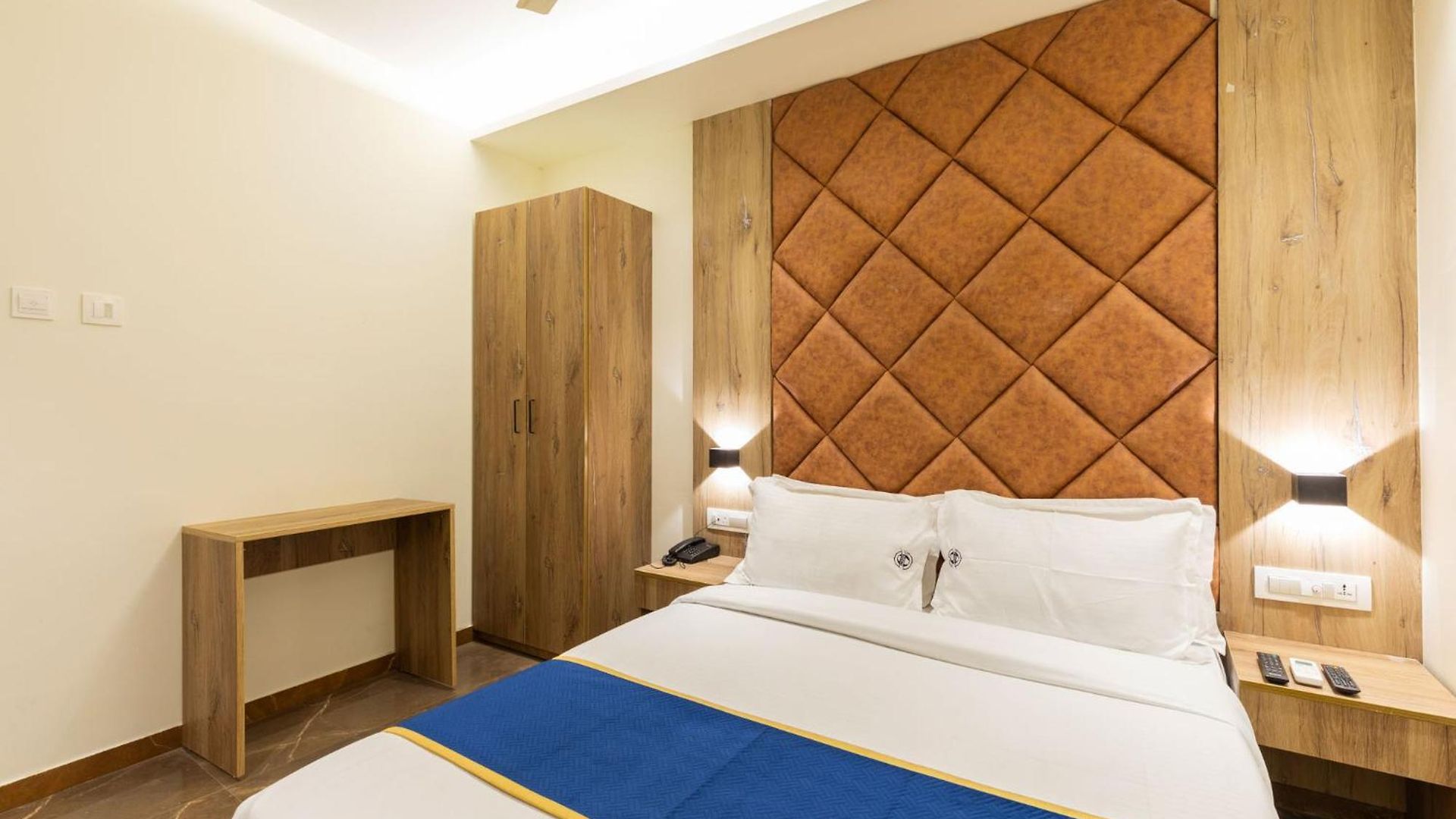 Hotel O Near International Airport Mumbai