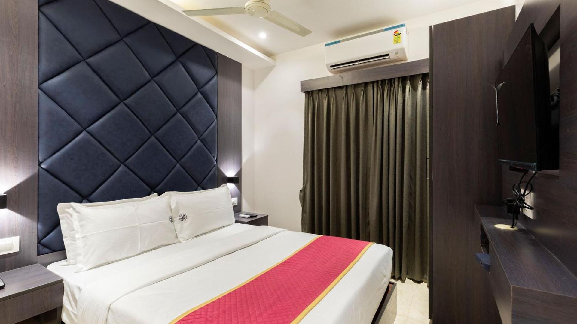 Hotel O Near International Airport Mumbai