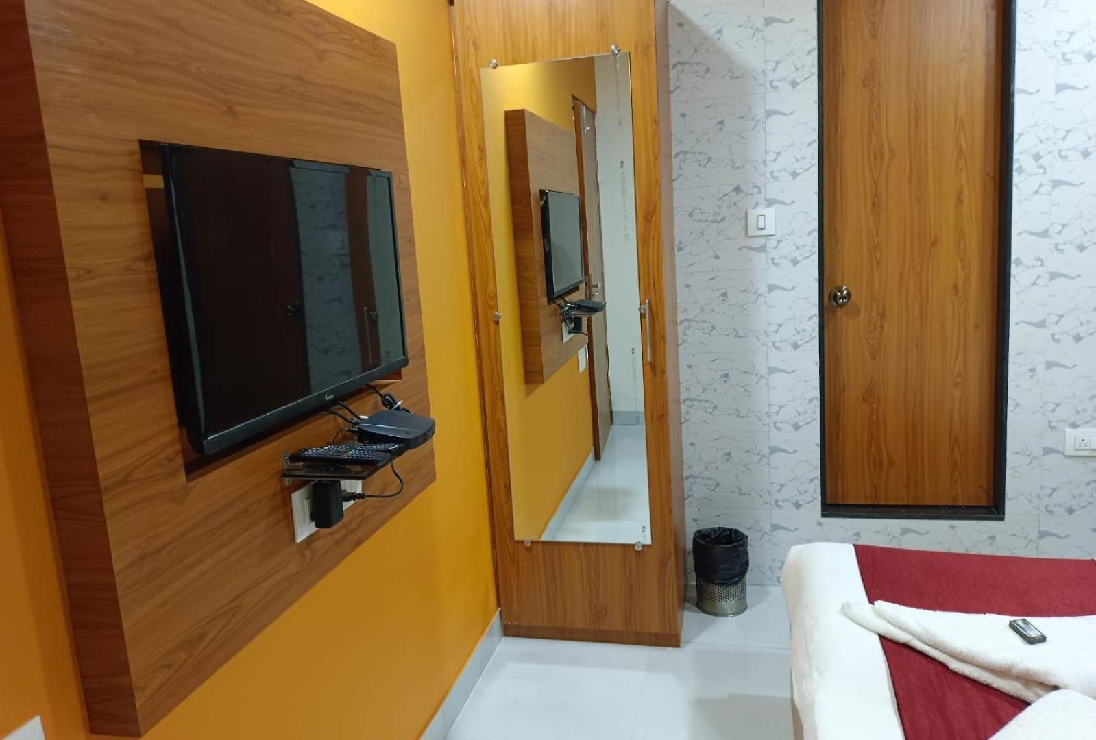 Airport Annex Hotel *