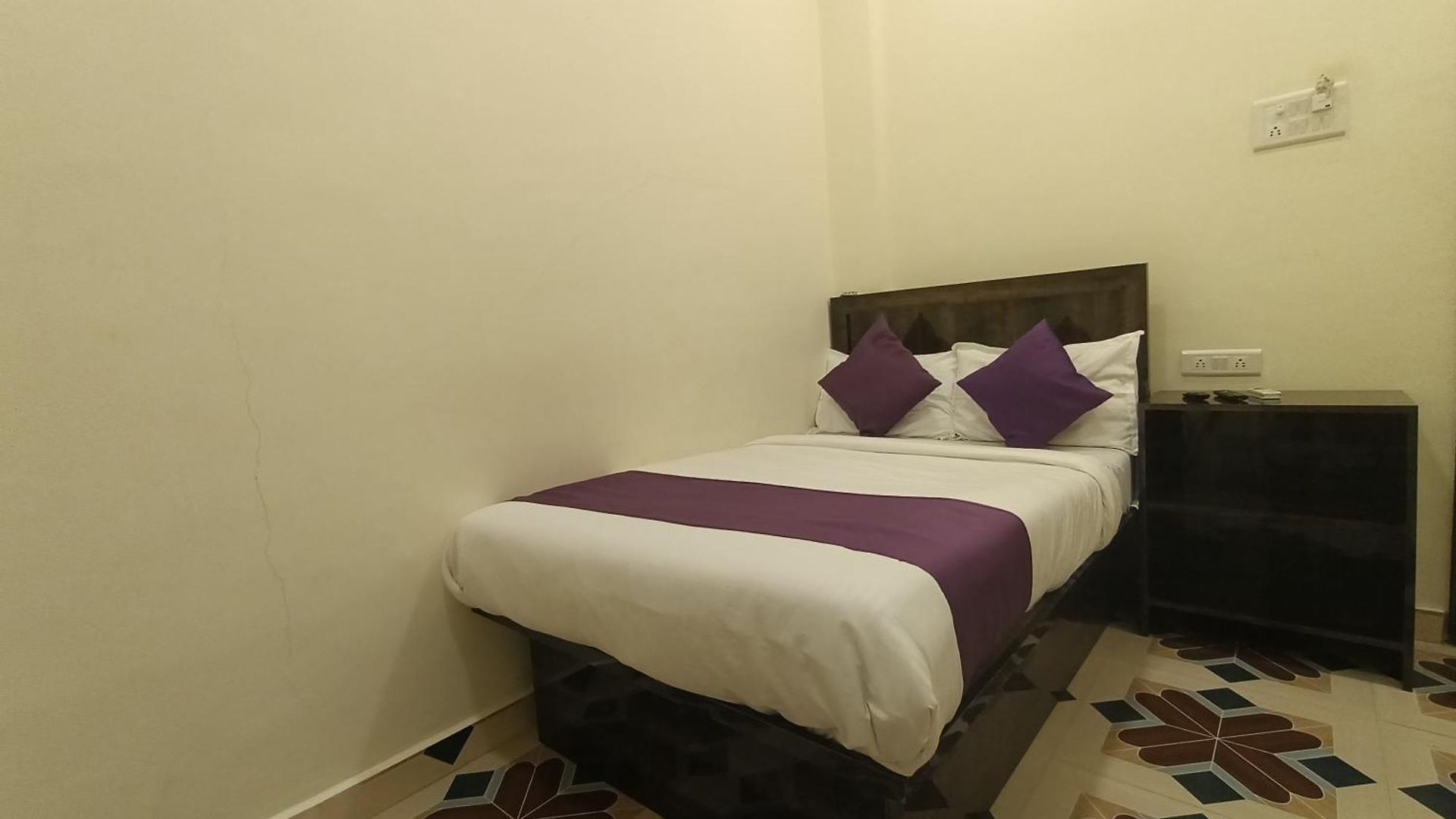 Star Of Kurla - Nearest From Kurla - Near Bkc Guest house