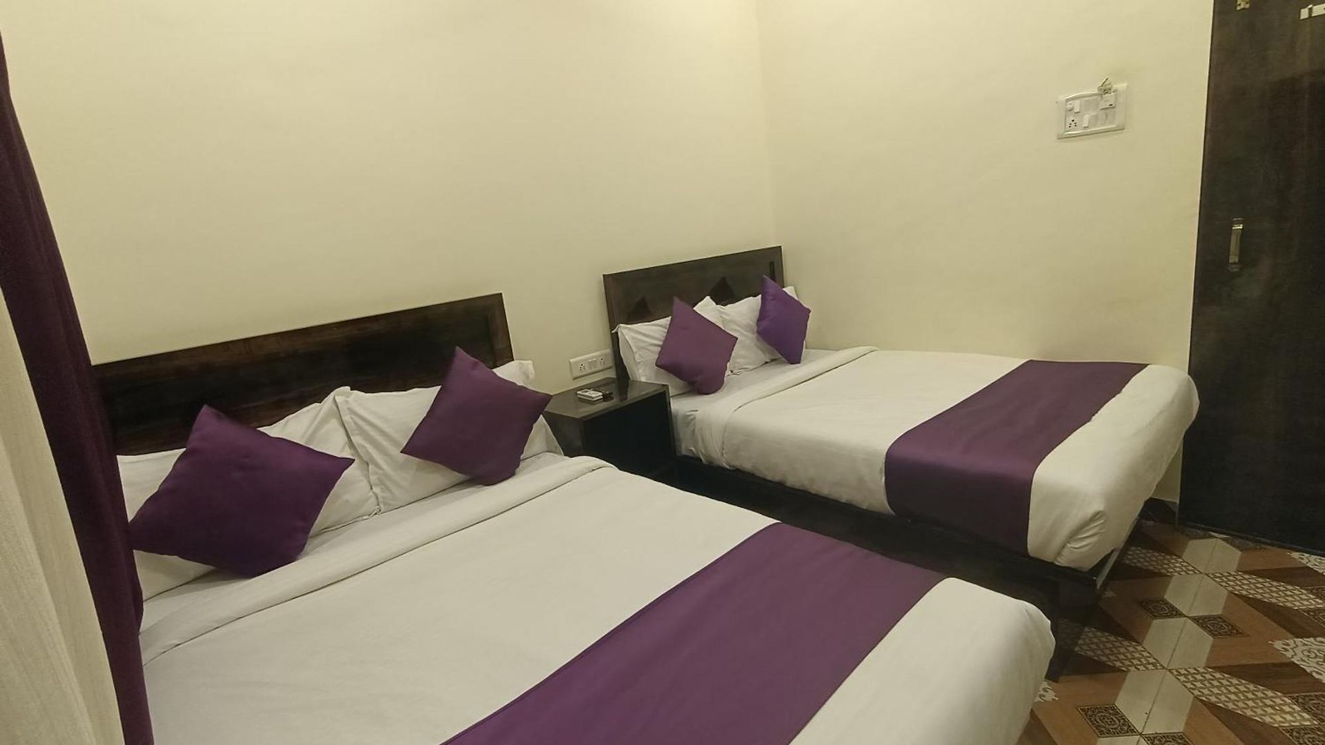 Star Of Kurla - Nearest From Kurla - Near Bkc Guest house Mumbai