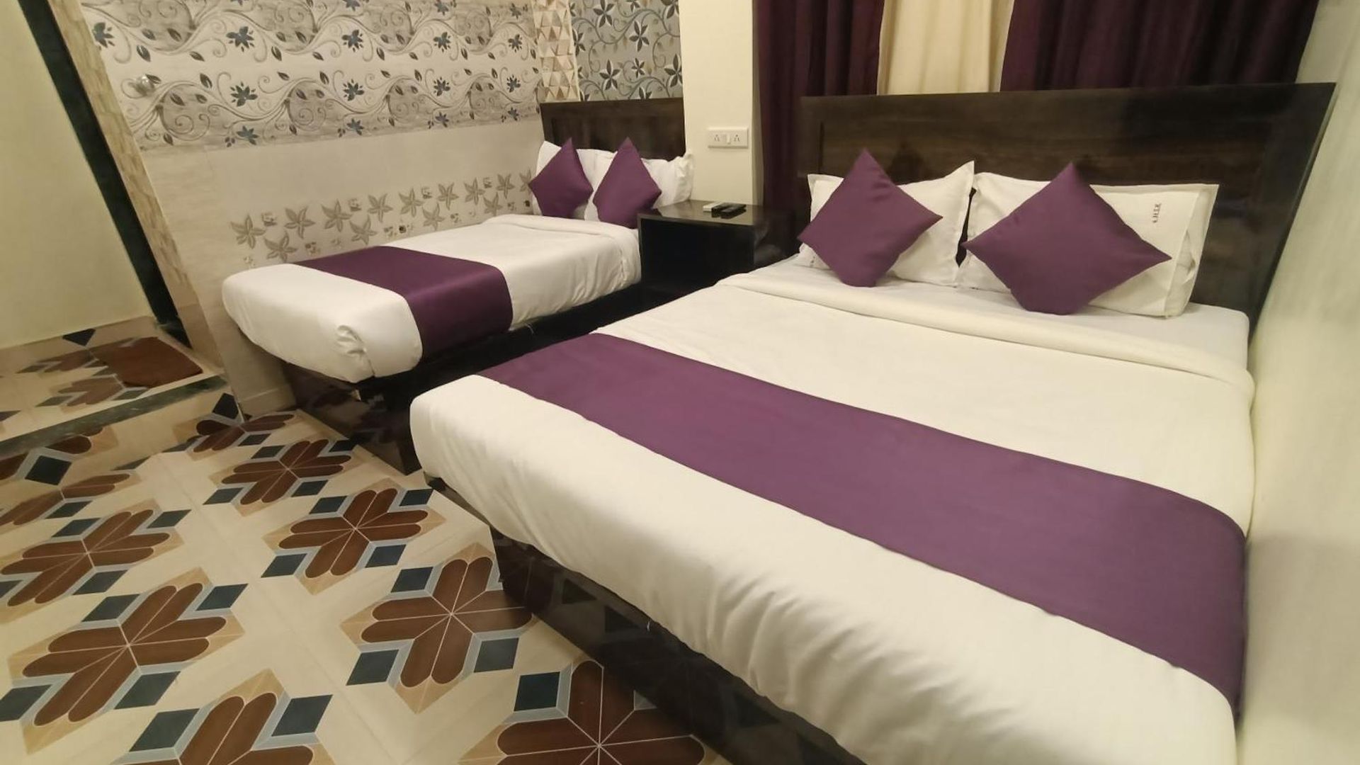 Guest house Star Of Kurla - Nearest From Kurla - Near Bkc *