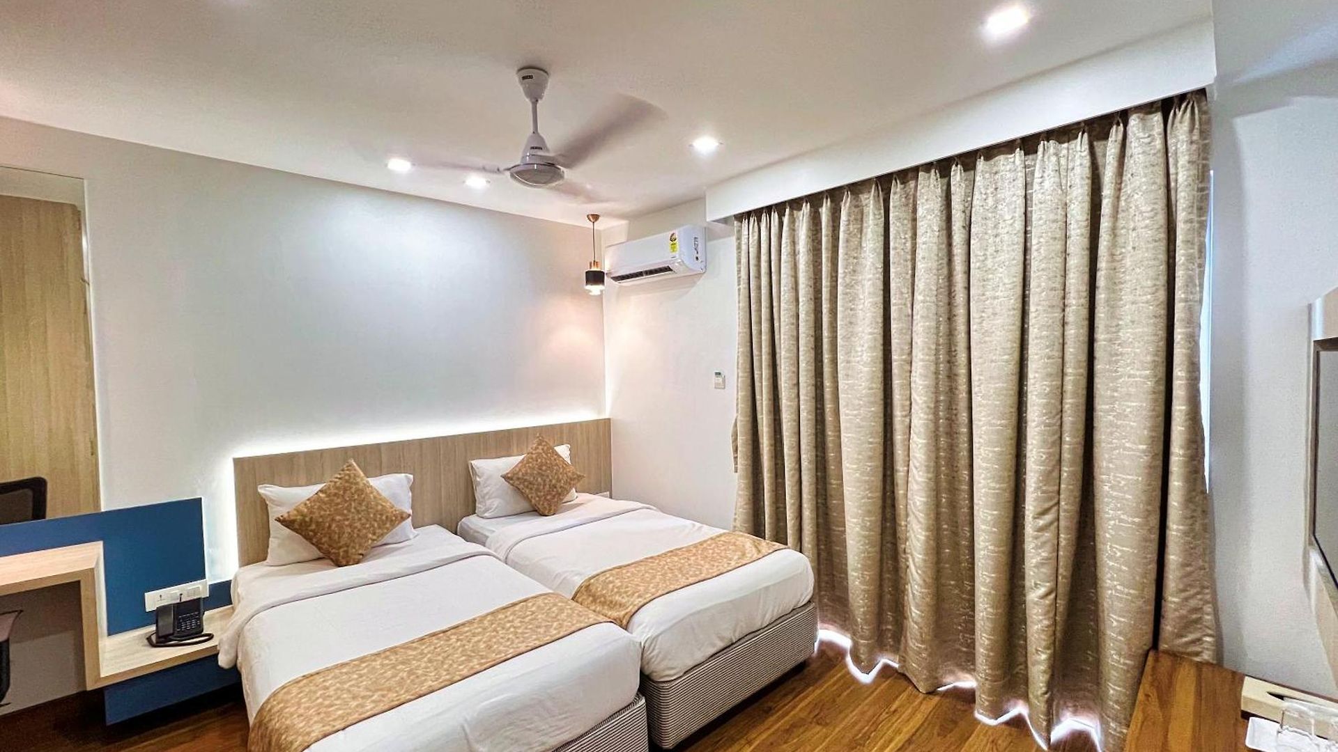 White House By Maxxvalue Service Bandra Mumbai