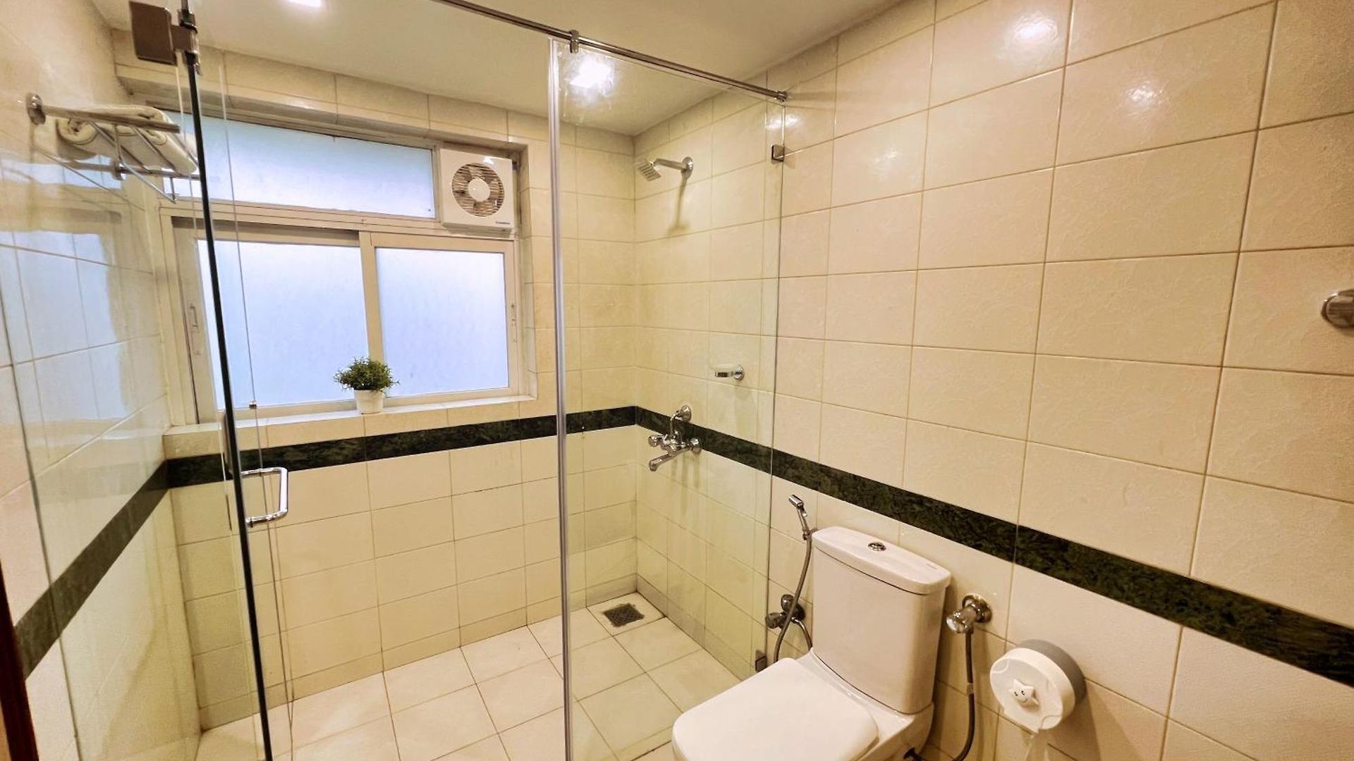 White House By Maxxvalue Service Bandra Apartment Mumbai
