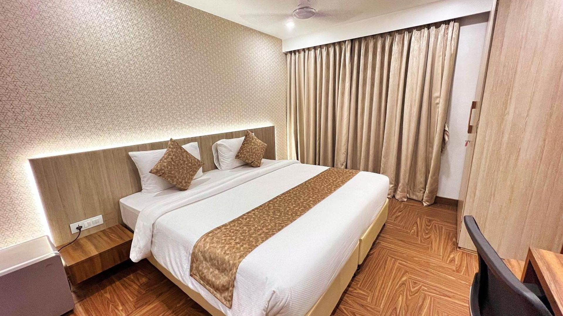 White House By Maxxvalue Service Bandra