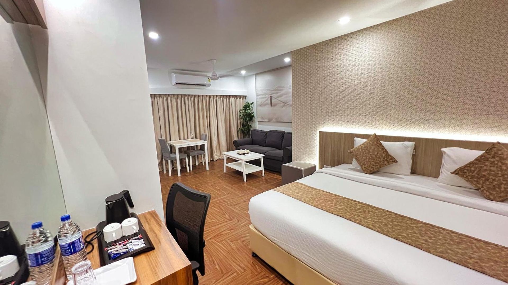 White House By Maxxvalue Service Bandra Apartment Mumbai