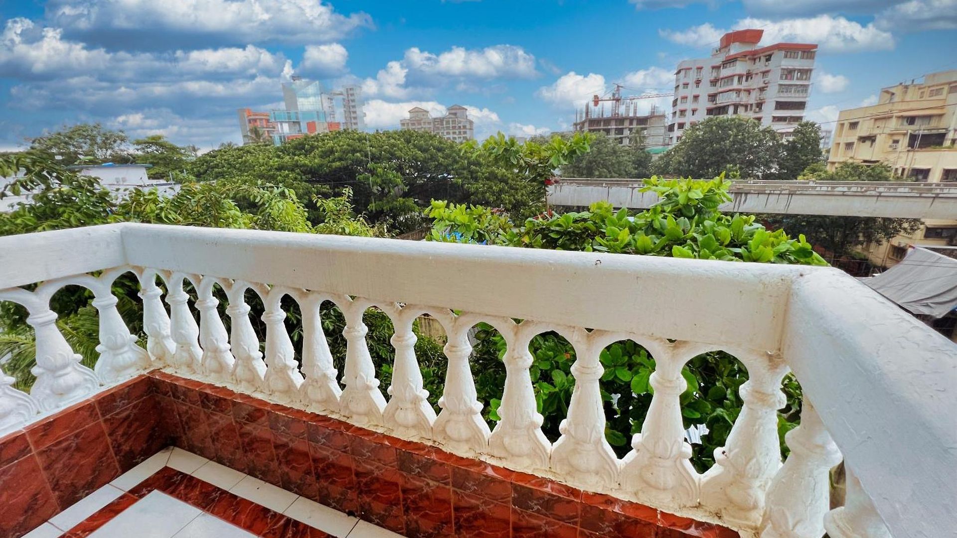 White House By Maxxvalue Service Bandra