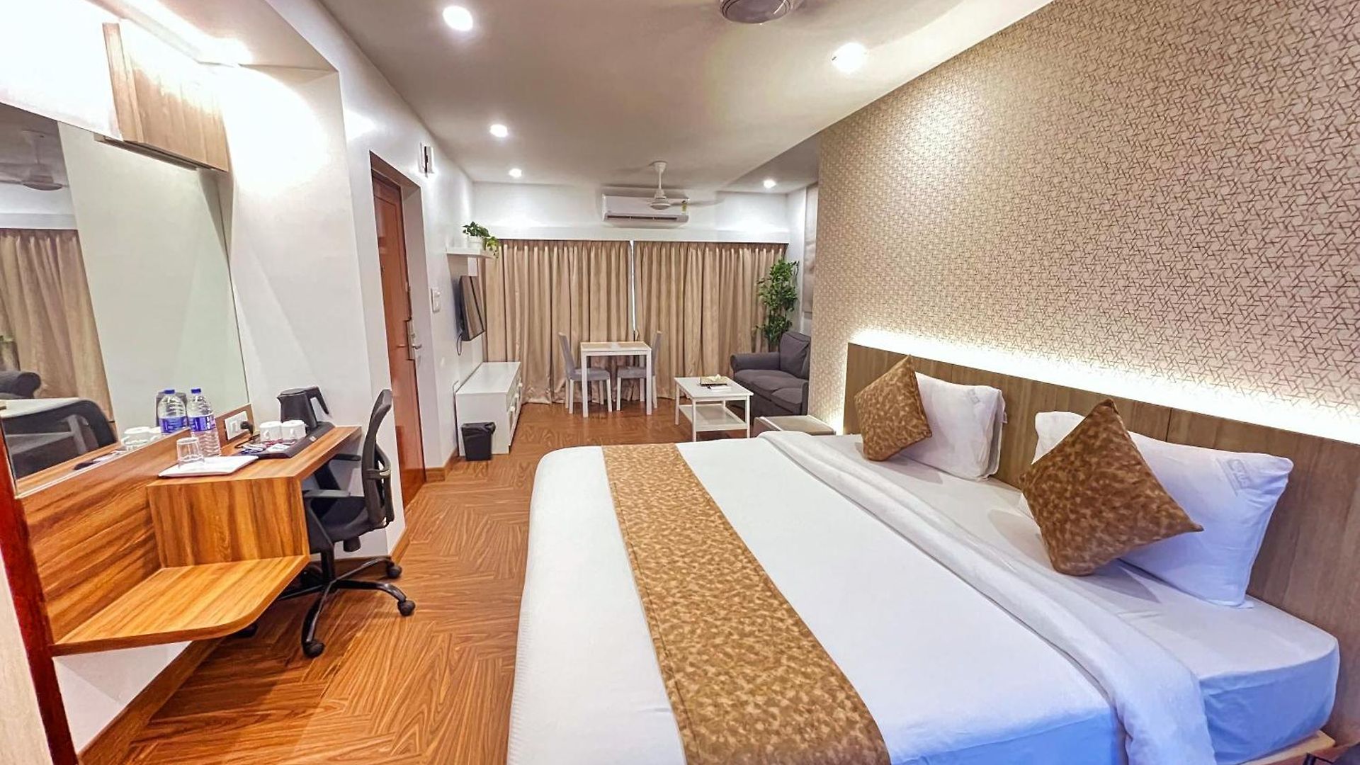 White House By Maxxvalue Service Bandra *