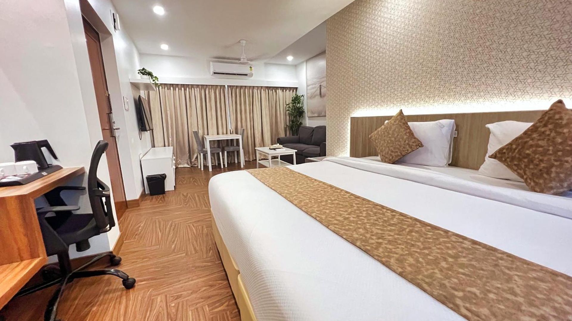 White House By Maxxvalue Service Bandra Apartment Mumbai