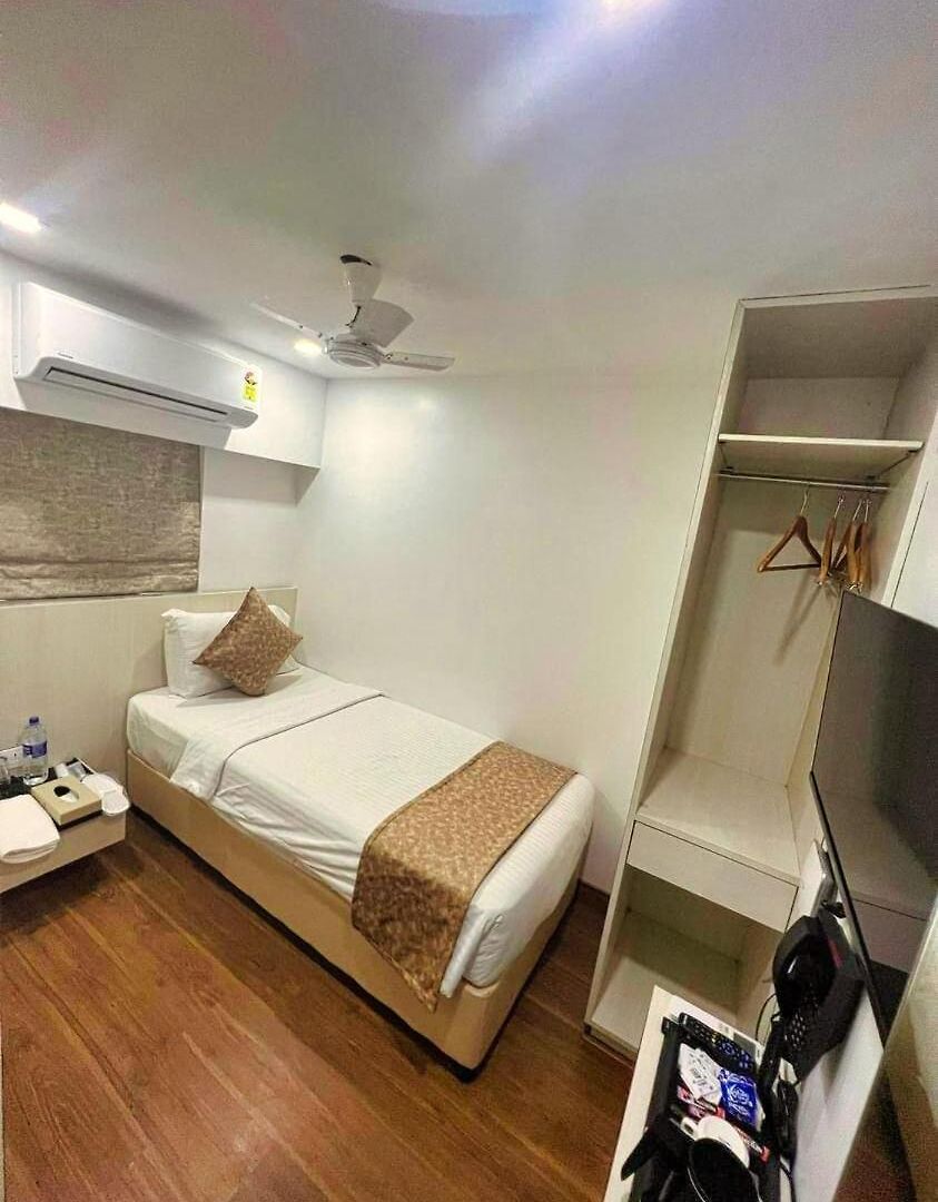 White House By Maxxvalue Service Bandra *