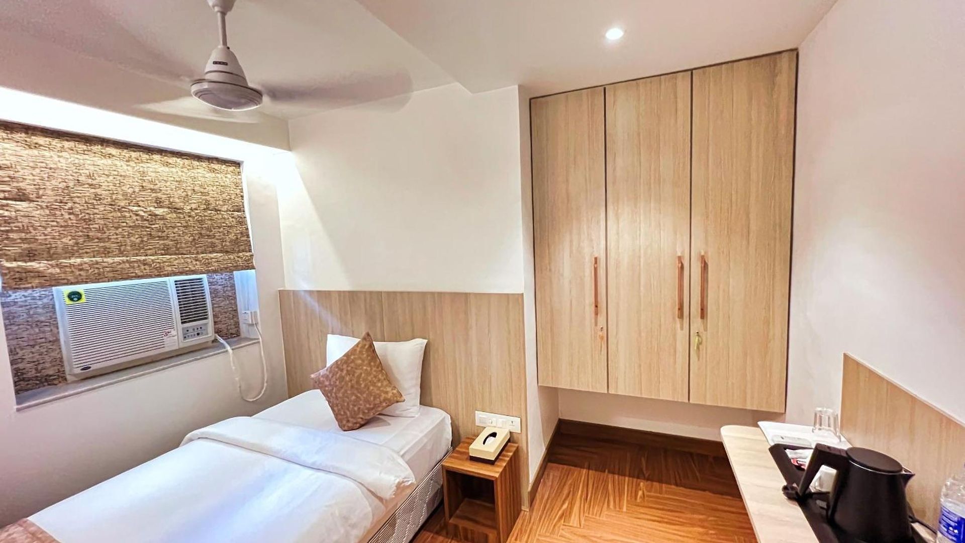Apartment White House By Maxxvalue Service Bandra Mumbai