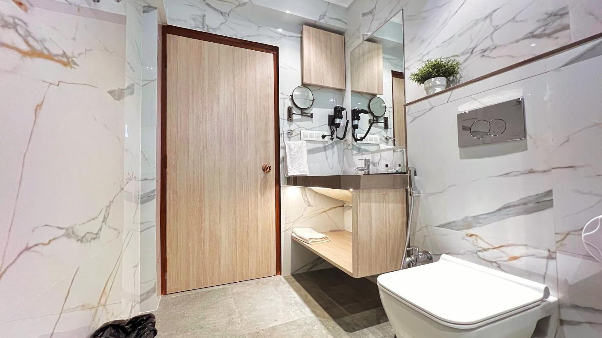 Apartment White House By Maxxvalue Service Bandra