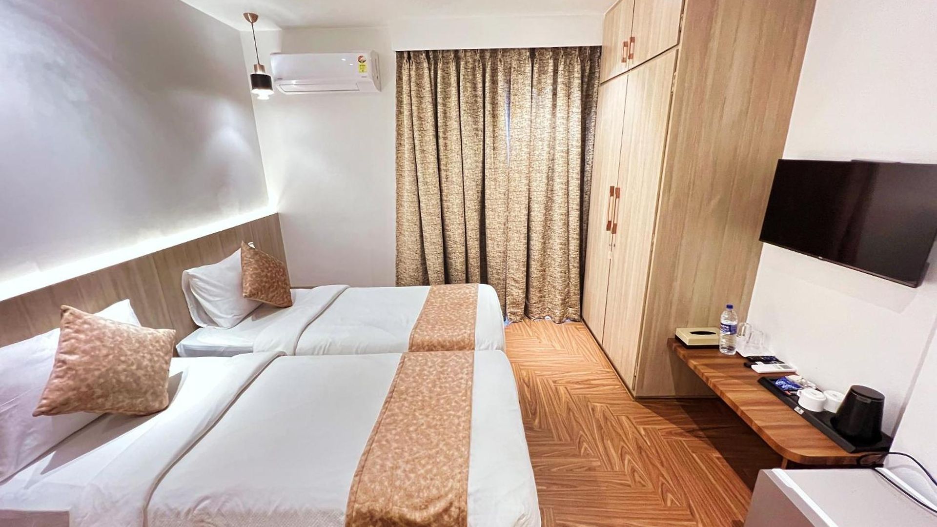 White House By Maxxvalue Service Bandra Apartment Mumbai
