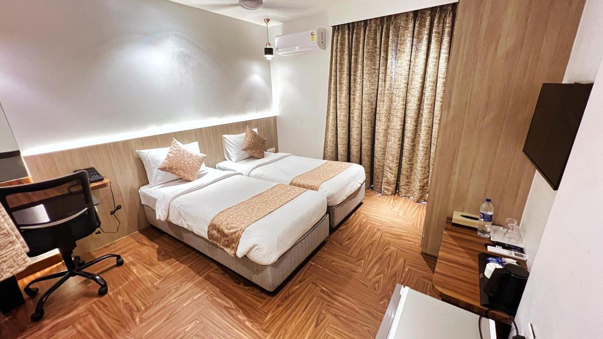 White House By Maxxvalue Service Bandra *