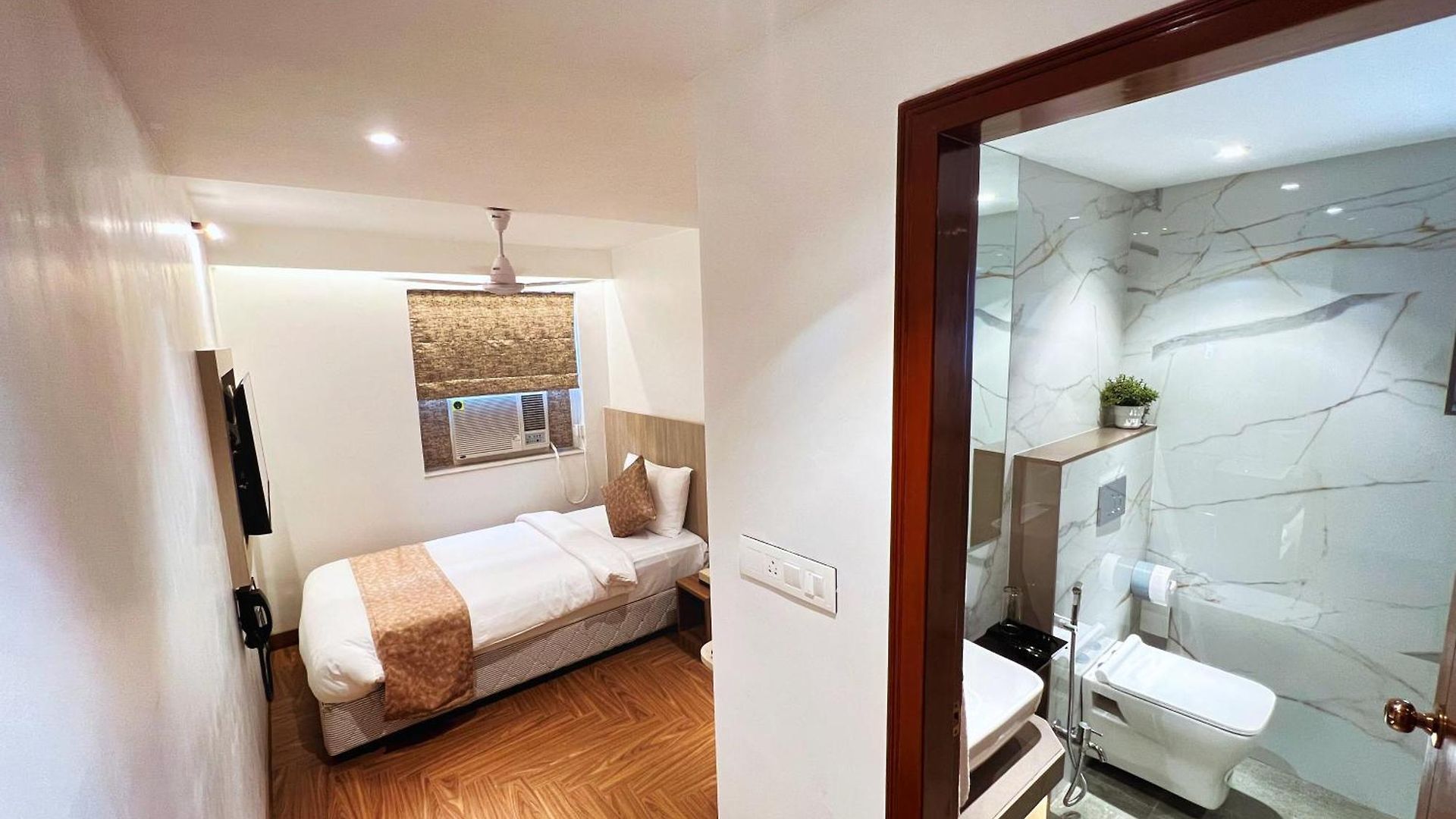 White House By Maxxvalue Service Bandra Apartment Mumbai