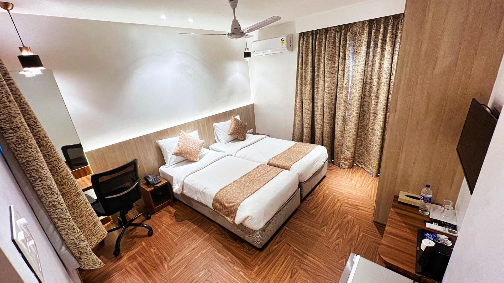 White House By Maxxvalue Service Bandra Mumbai