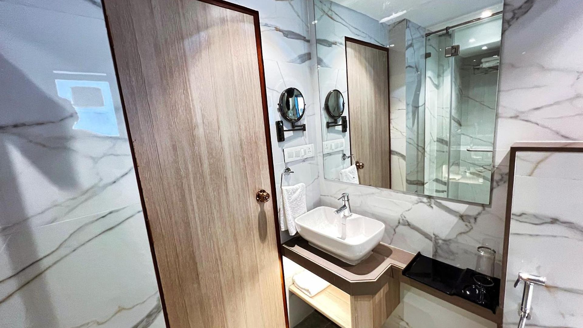 Apartment White House By Maxxvalue Service Bandra *