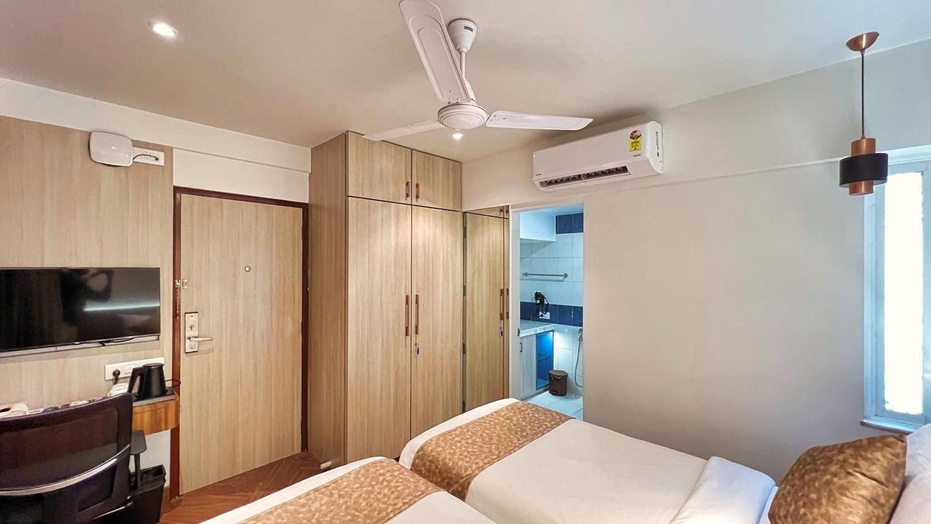 White House By Maxxvalue Service Bandra