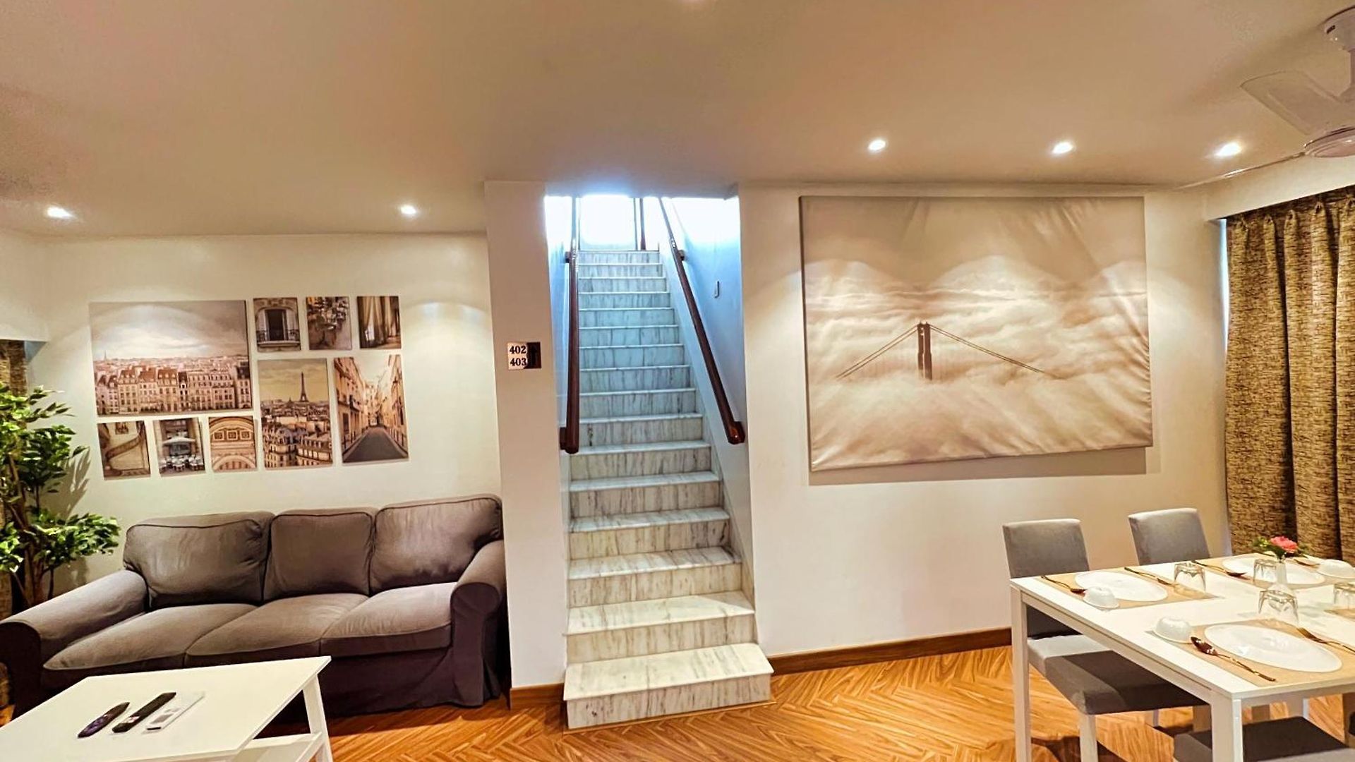 White House By Maxxvalue Service Bandra Apartment *