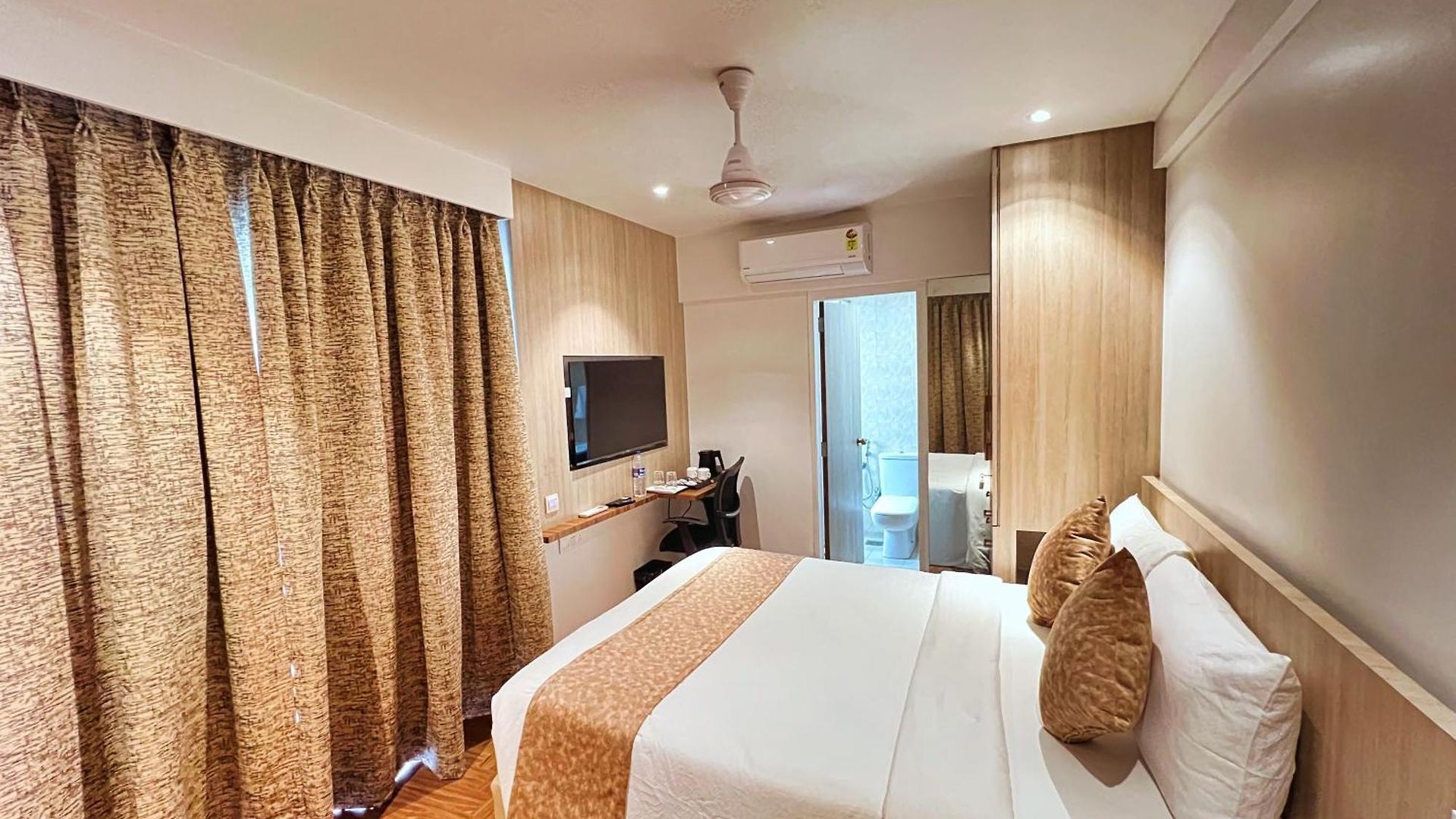 Apartment White House By Maxxvalue Service Bandra *