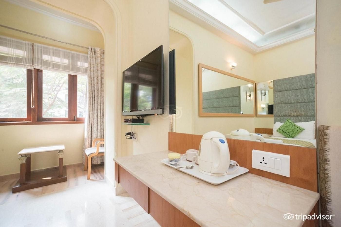 Regent Hotel 3*