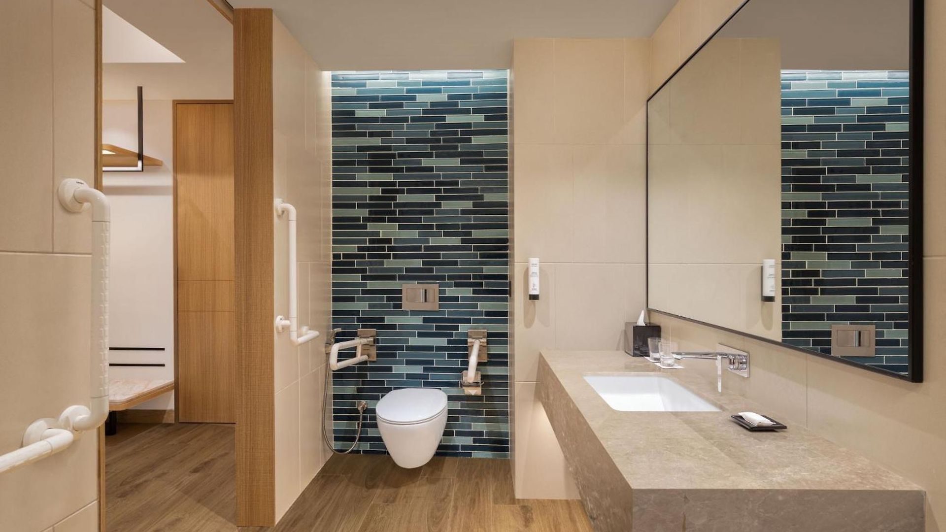Fairfield By Marriott International Airport Hotel Mumbai