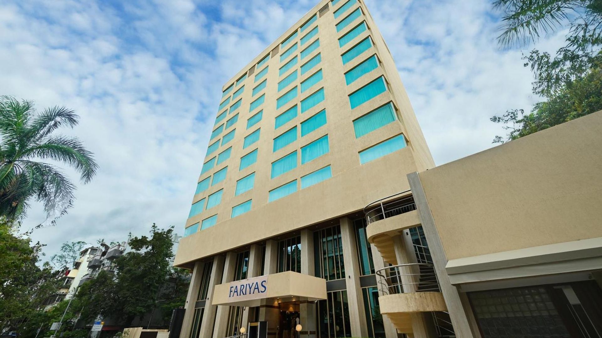 Fariyas , Colaba 4*