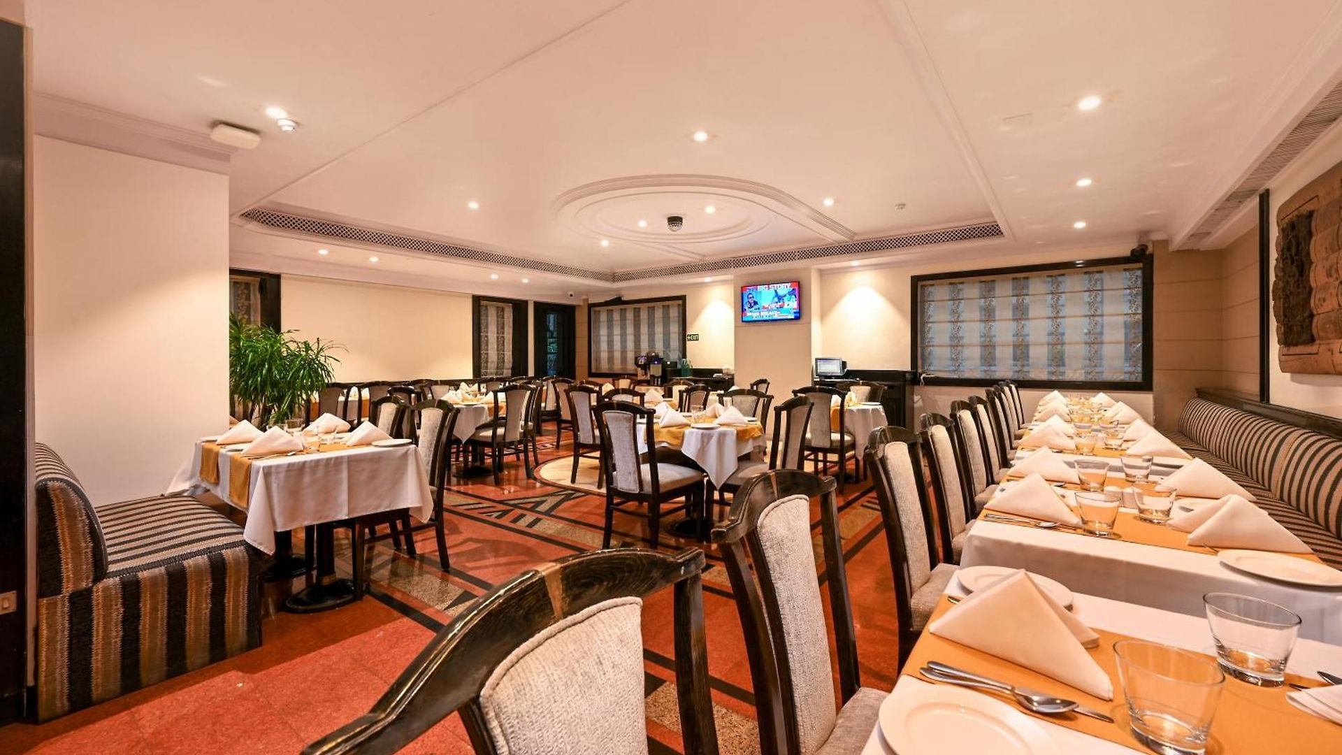 Fariyas , Colaba
