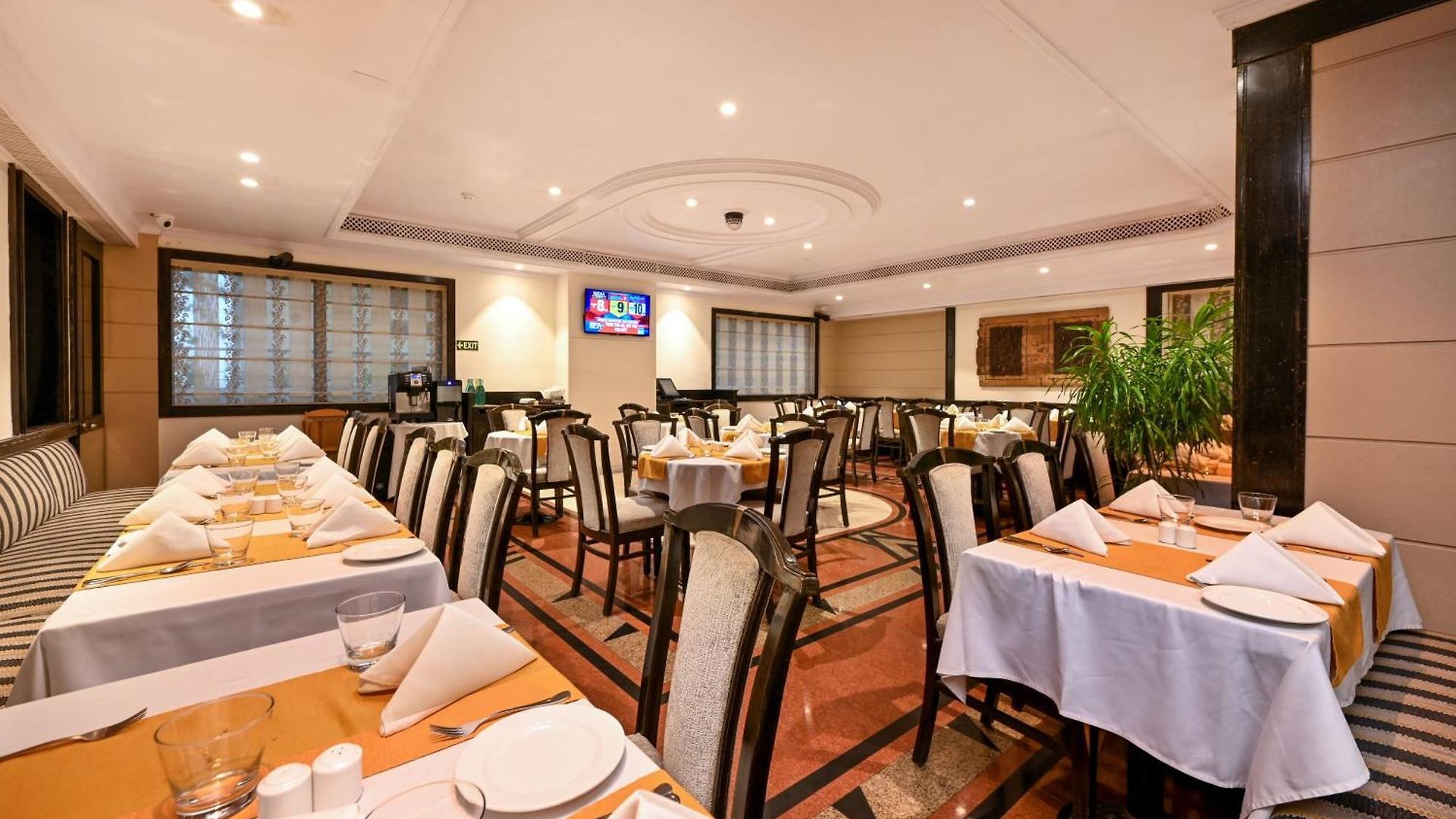 Fariyas , Colaba Hotel