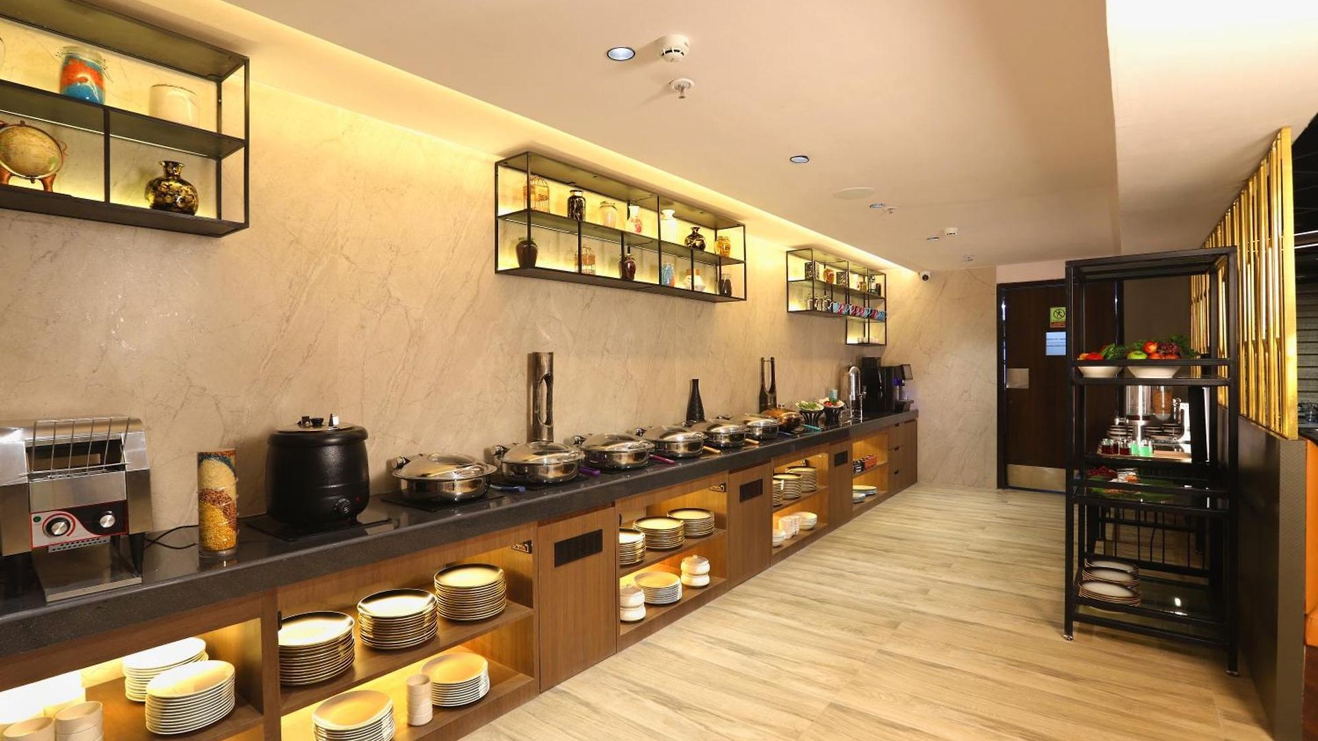 Hotel Aralia International Airport,