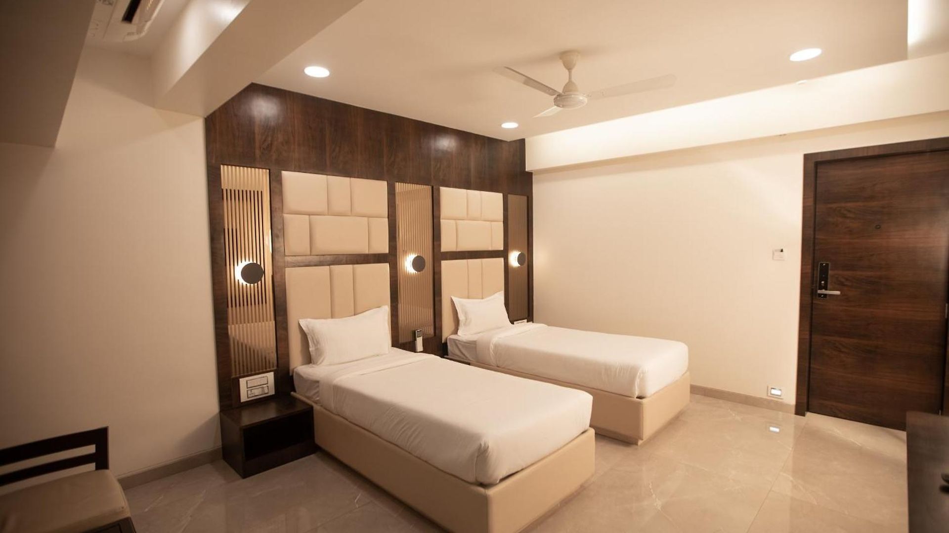 Naaz Executive Mumbai