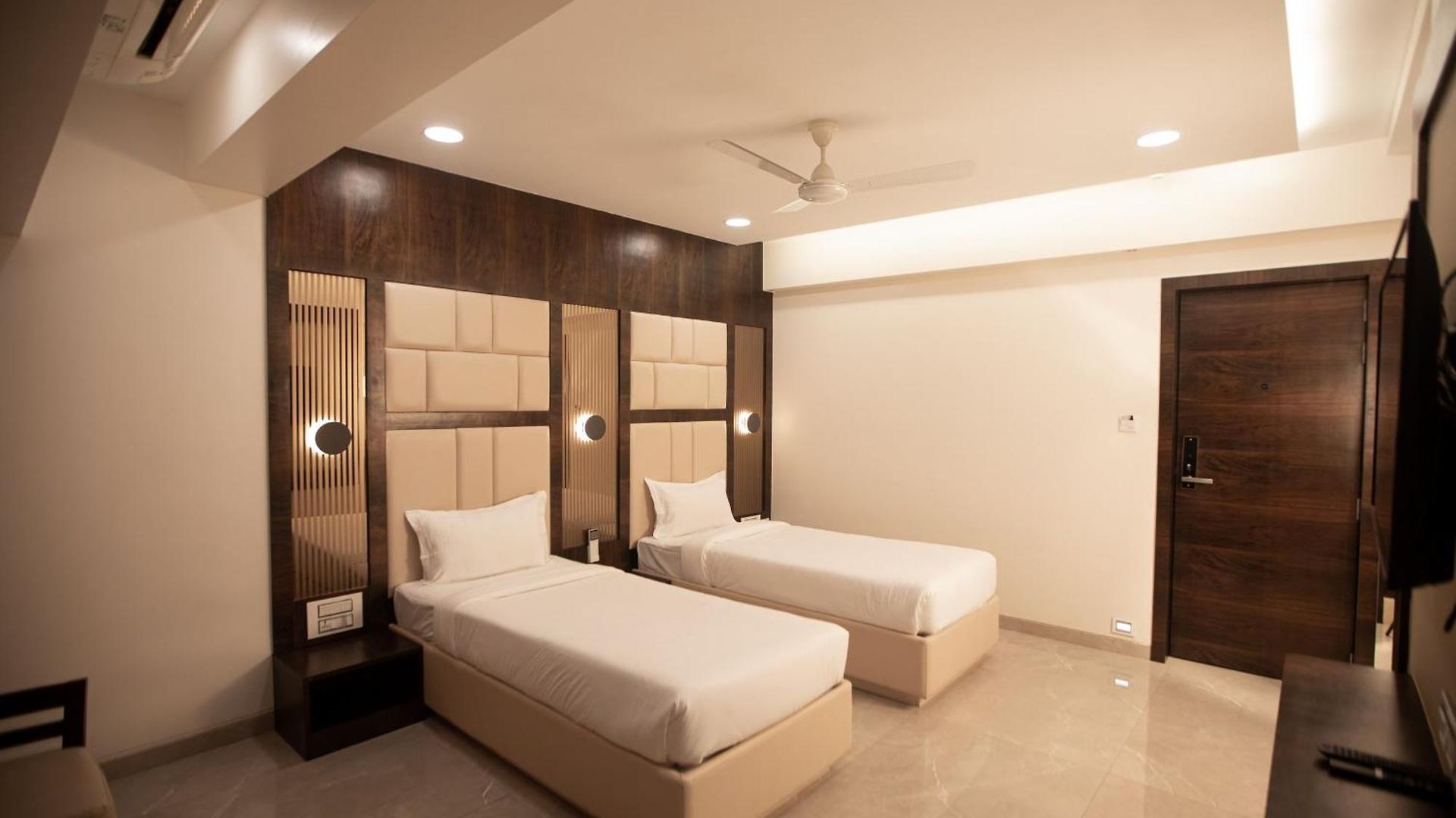 Hotel Naaz Executive 3*