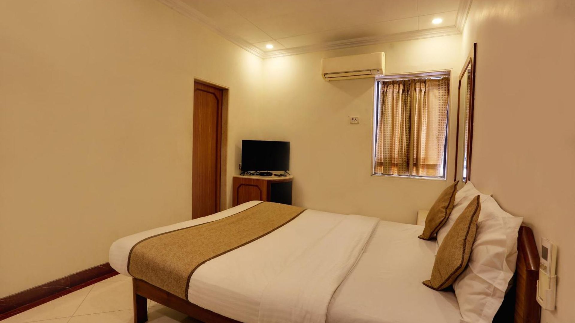 Accord Hotel Mumbai