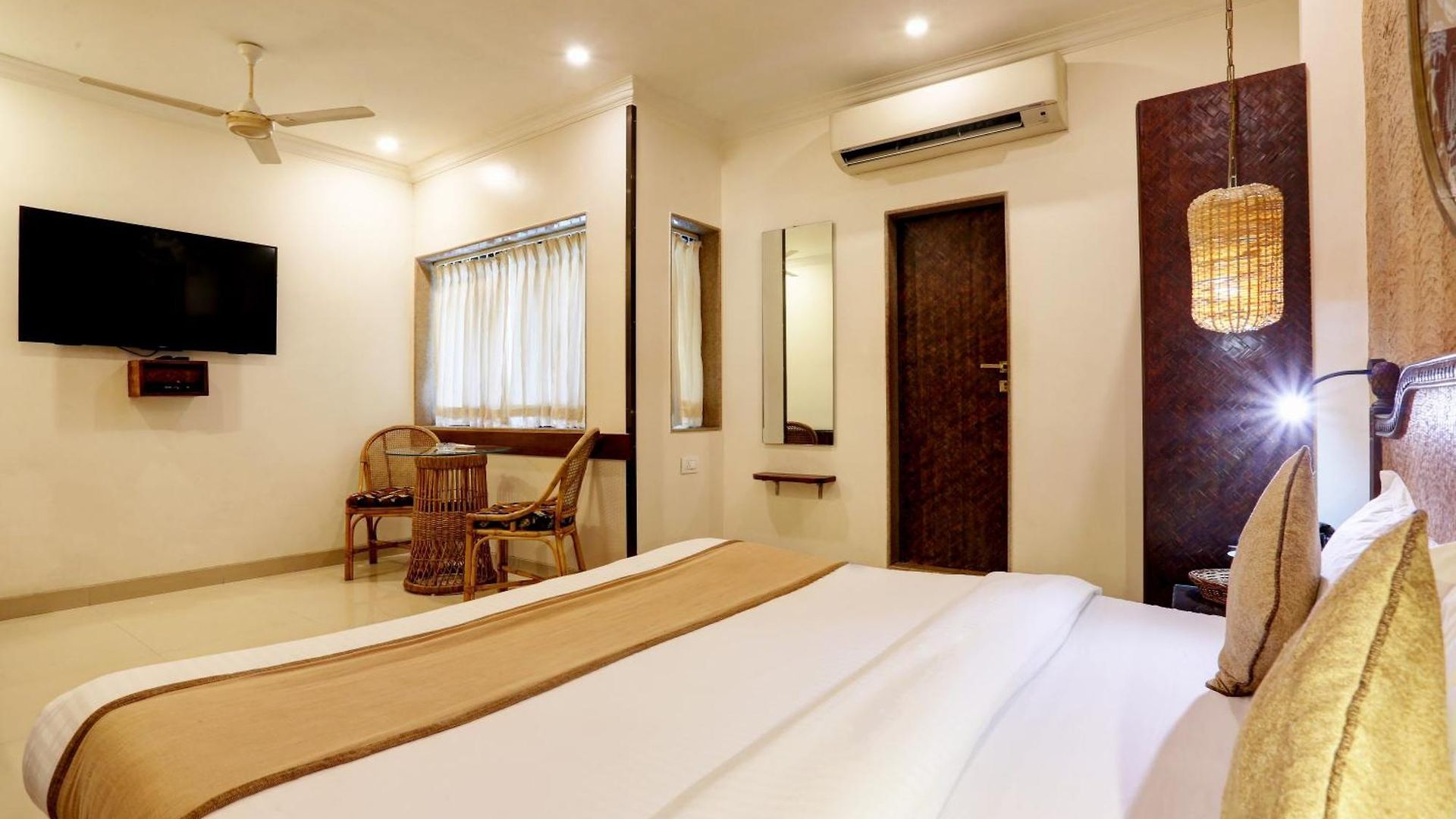 Accord Hotel Mumbai